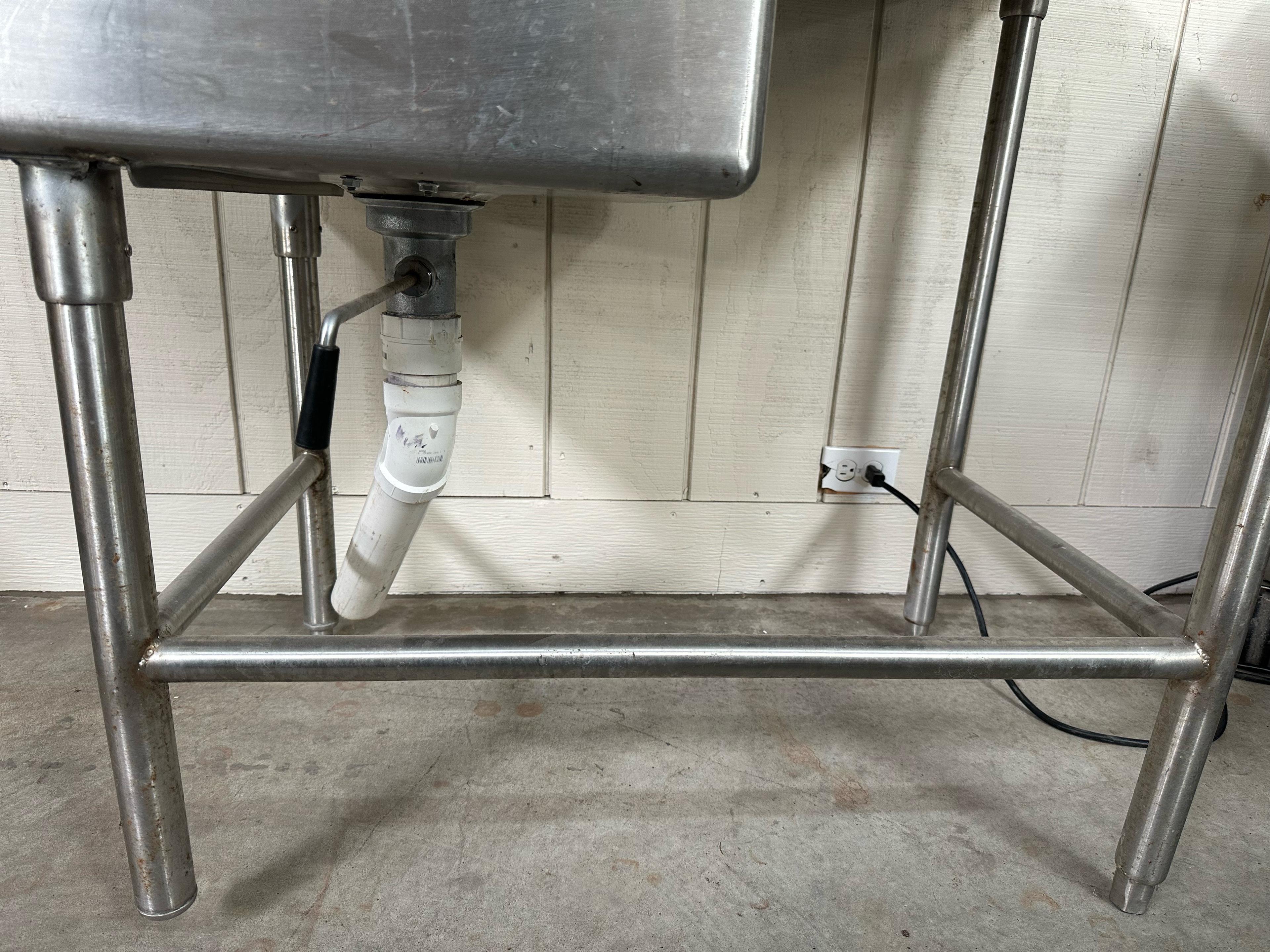 STAINLESS SINGLE SINK