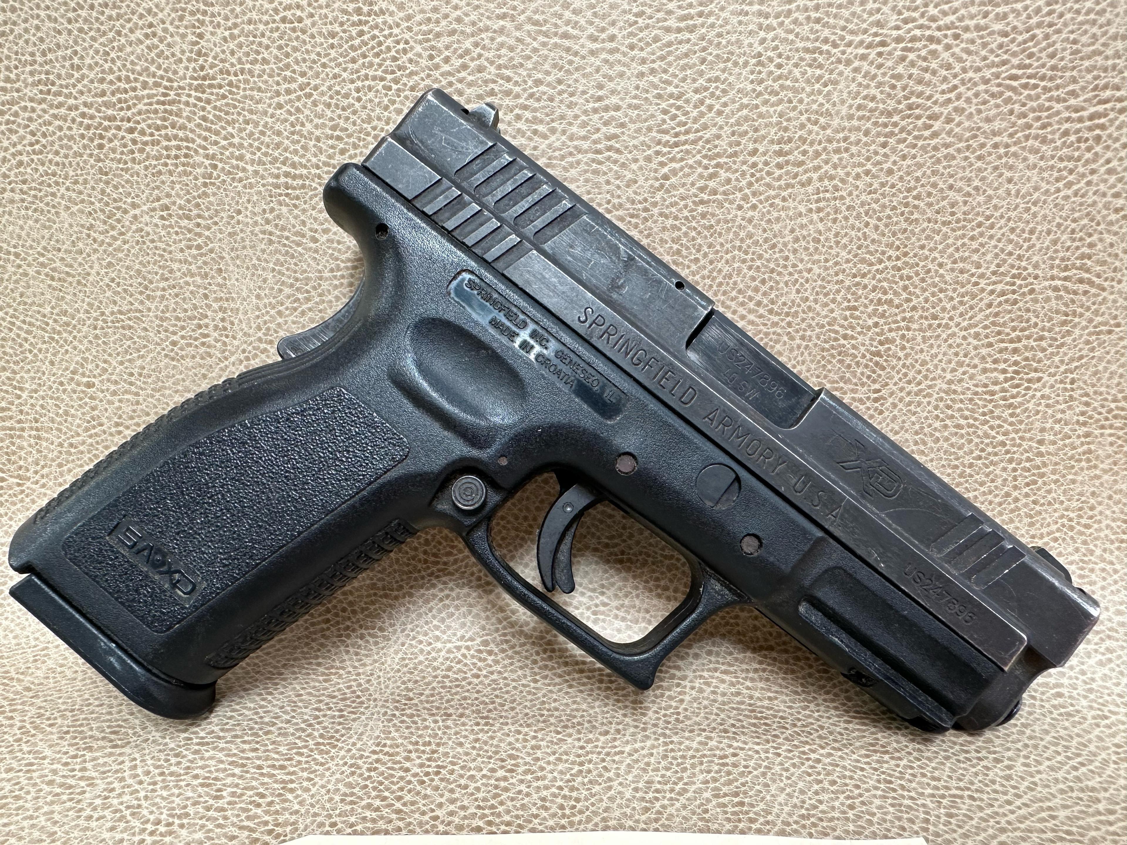 SPRINGFIELD ARMORY XD-40 40S&W PISTOL