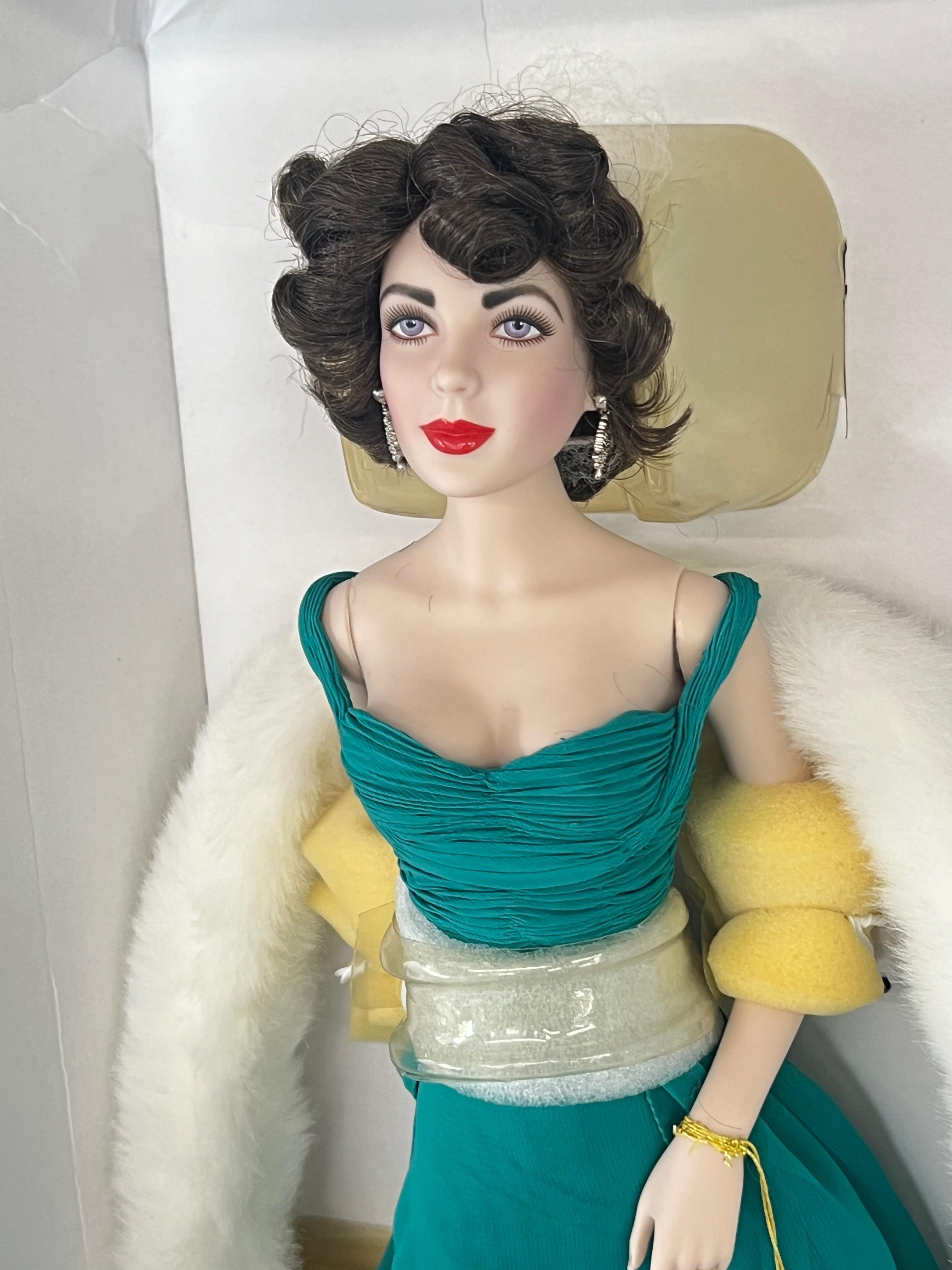 THE FRANKLIN MINT "ELIZABETH TAYLOR" COLLCETOR DOLL IN BOX