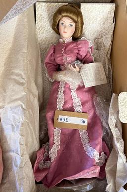 5PC FRANKLIN MINT AND MARYSE NICOLE VICTORIAN DOLLS IN BOXES