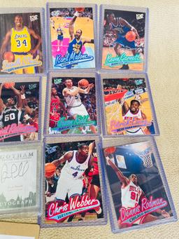 LOT OF BASKETBALL AND SIGNED GAME OF THRONES CARDS