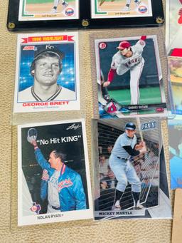 LOT OF BASEBALL CARDS AND HOLOGRAM CARDS