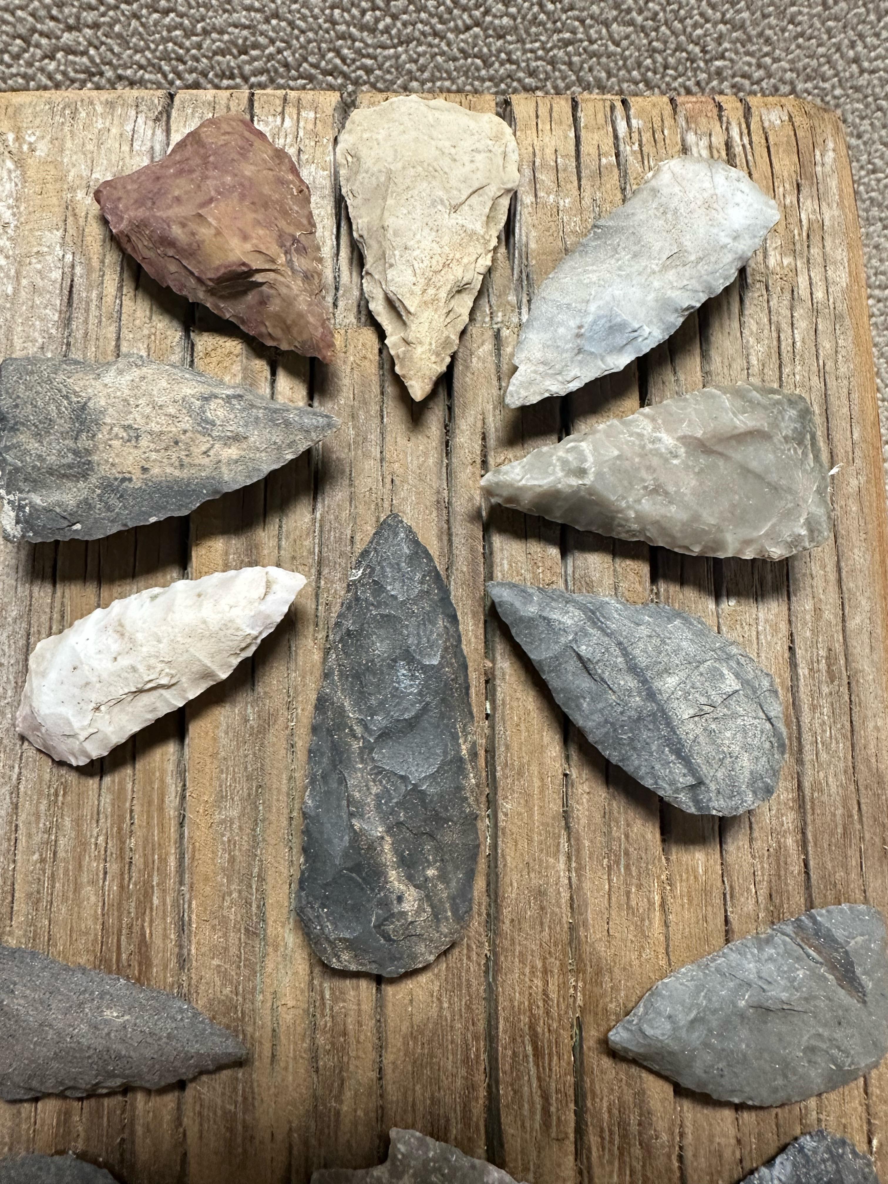 (2) ARROWHEAD DISPLAYS