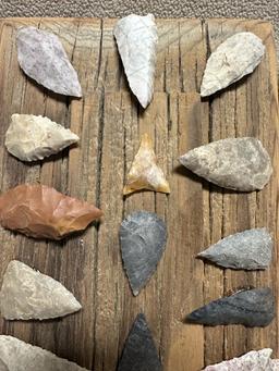 (2) ARROWHEAD DISPLAYS