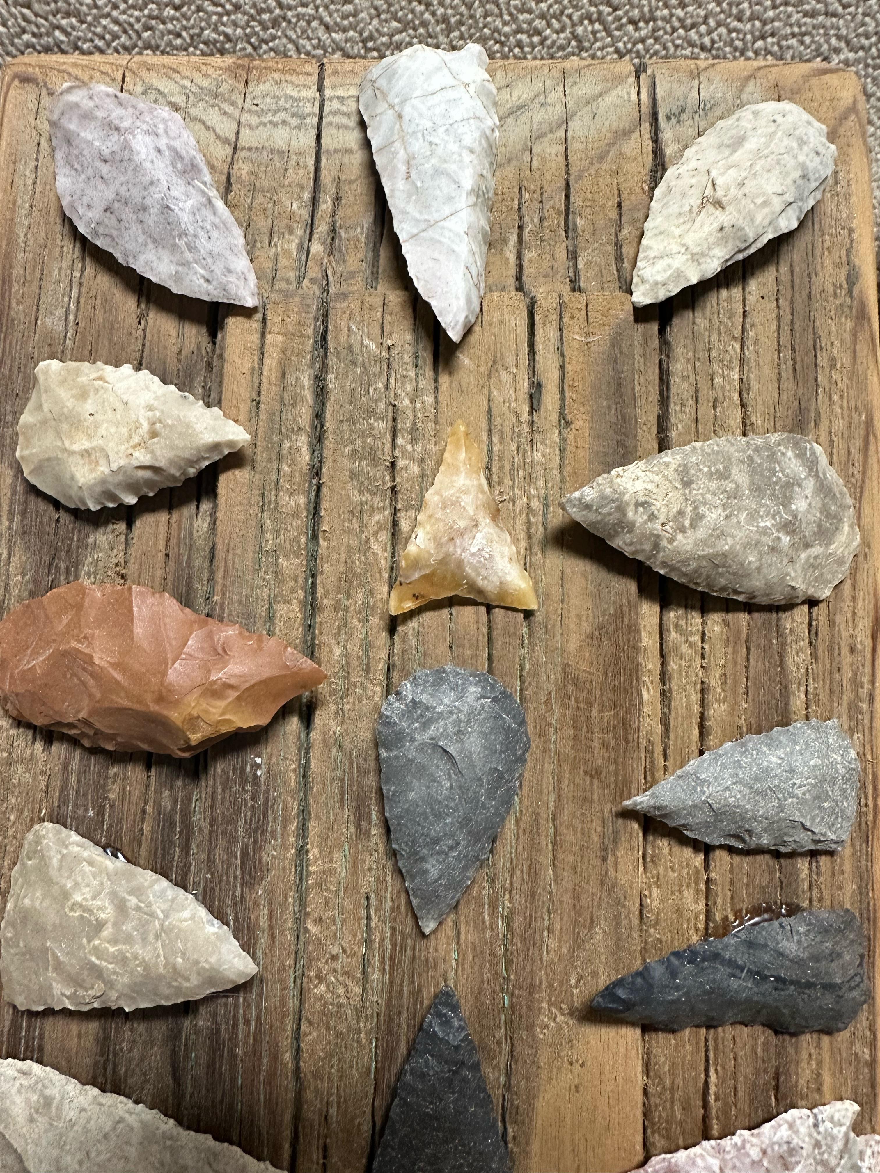 (2) ARROWHEAD DISPLAYS