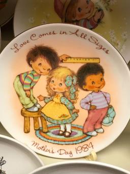 (13) Decorative Avon Collector Plates