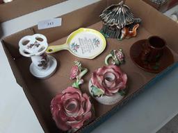 (8) decor items