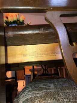 Mahogany Drop Leaf Dining Table w/ 3 Leaves & Watertown Slide and (4) Upholstered Seat Dining Chairs