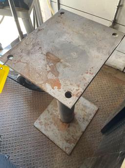 Allied 3-3/4" Bench Vice w/ Stand