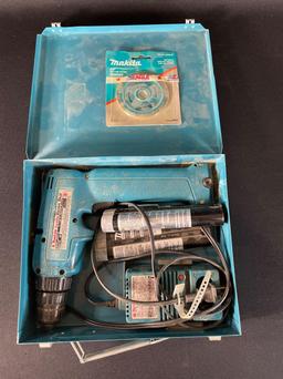 Miketa Cordless Driver Drill w/ Charger and Batteries 6093D
