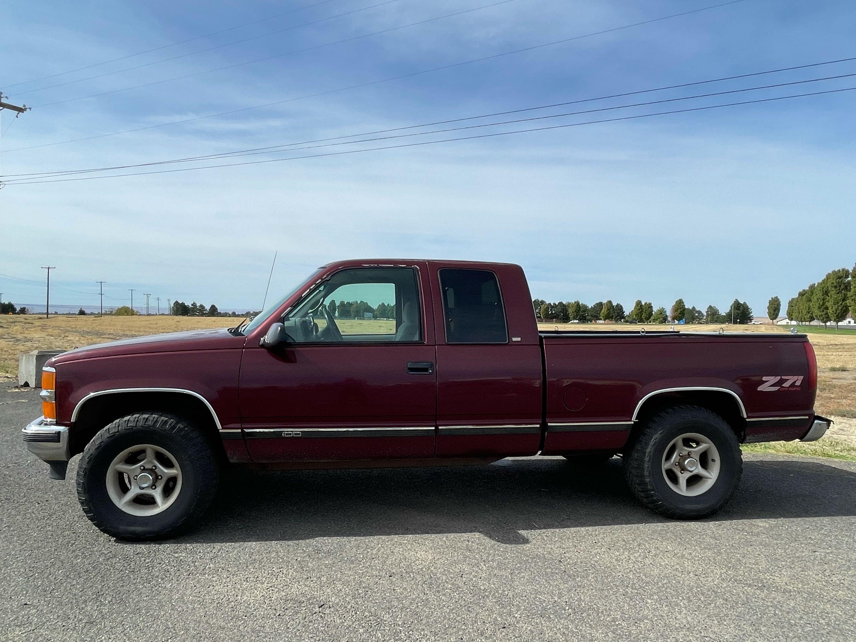 1997 Chevrolet K1500 4 X 4 2-Door Extended Cab Z71 Pickup Truck