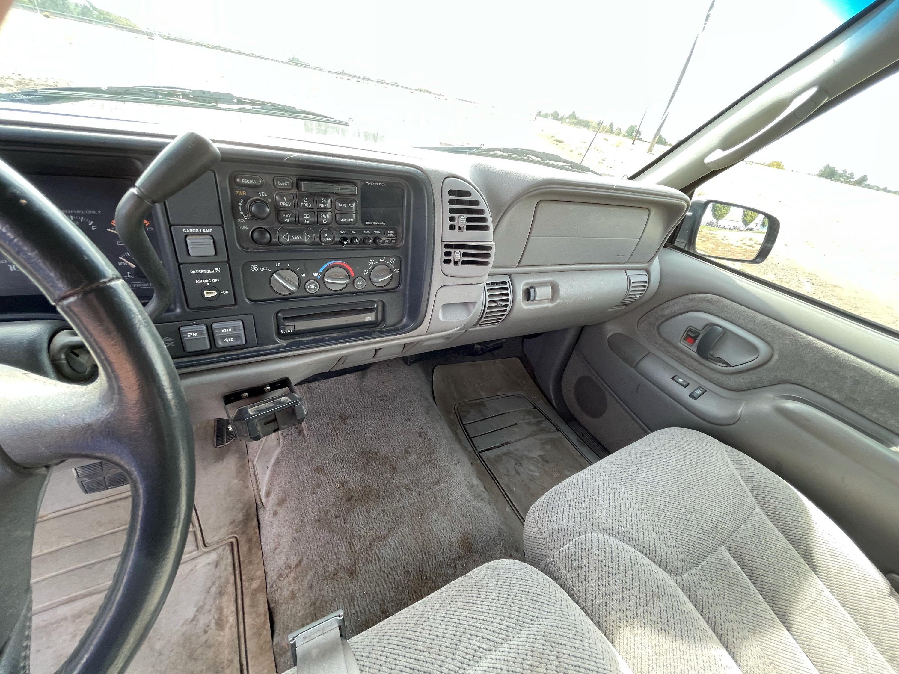1997 Chevrolet K1500 4 X 4 2-Door Extended Cab Z71 Pickup Truck