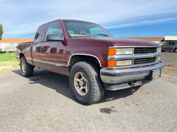 1997 Chevrolet K1500 4 X 4 2-Door Extended Cab Z71 Pickup Truck