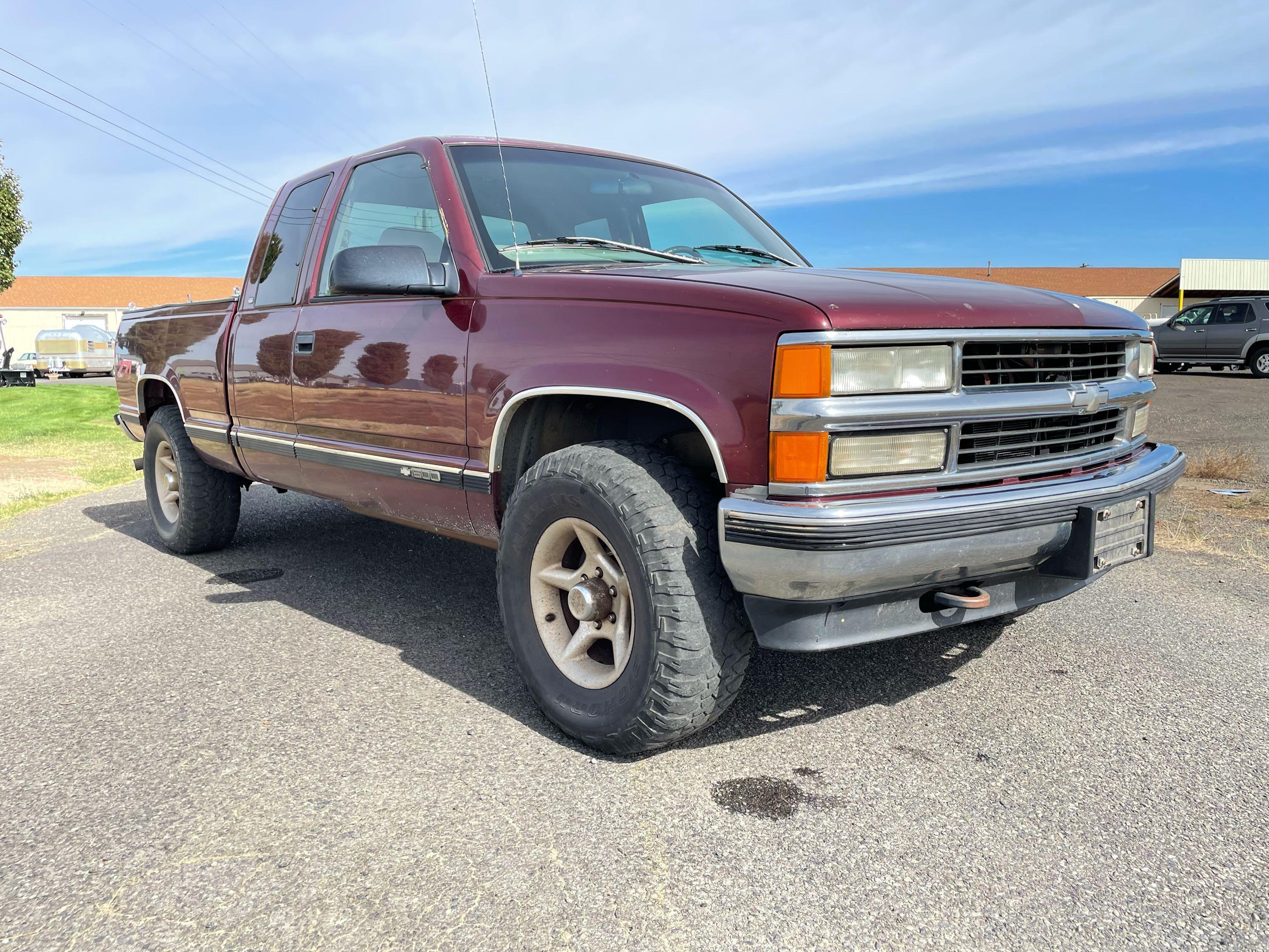 1997 Chevrolet K1500 4 X 4 2-Door Extended Cab Z71 Pickup Truck