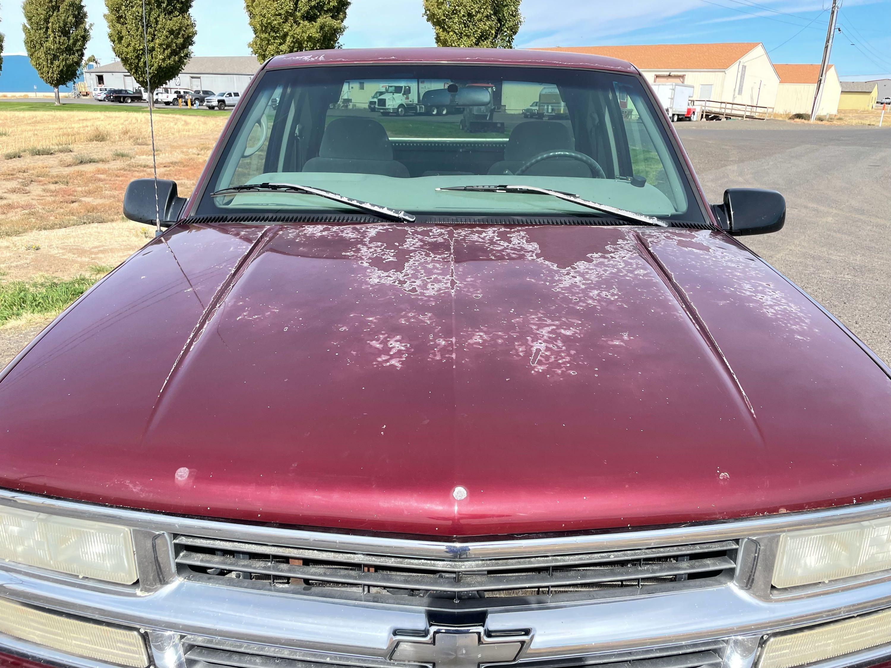 1997 Chevrolet K1500 4 X 4 2-Door Extended Cab Z71 Pickup Truck