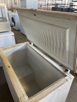 General Chest Freezer