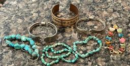 Assortment of bracelets, see photos