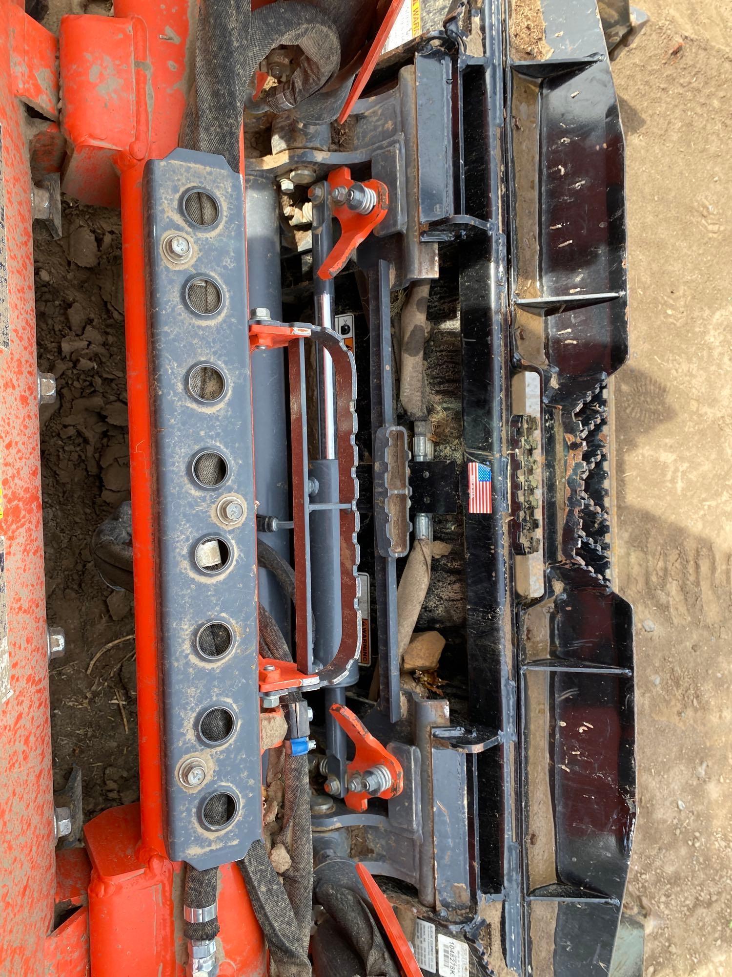 2019 Kubota Model SSV75 Skid Steer Loader w/ Clamshell Bucket