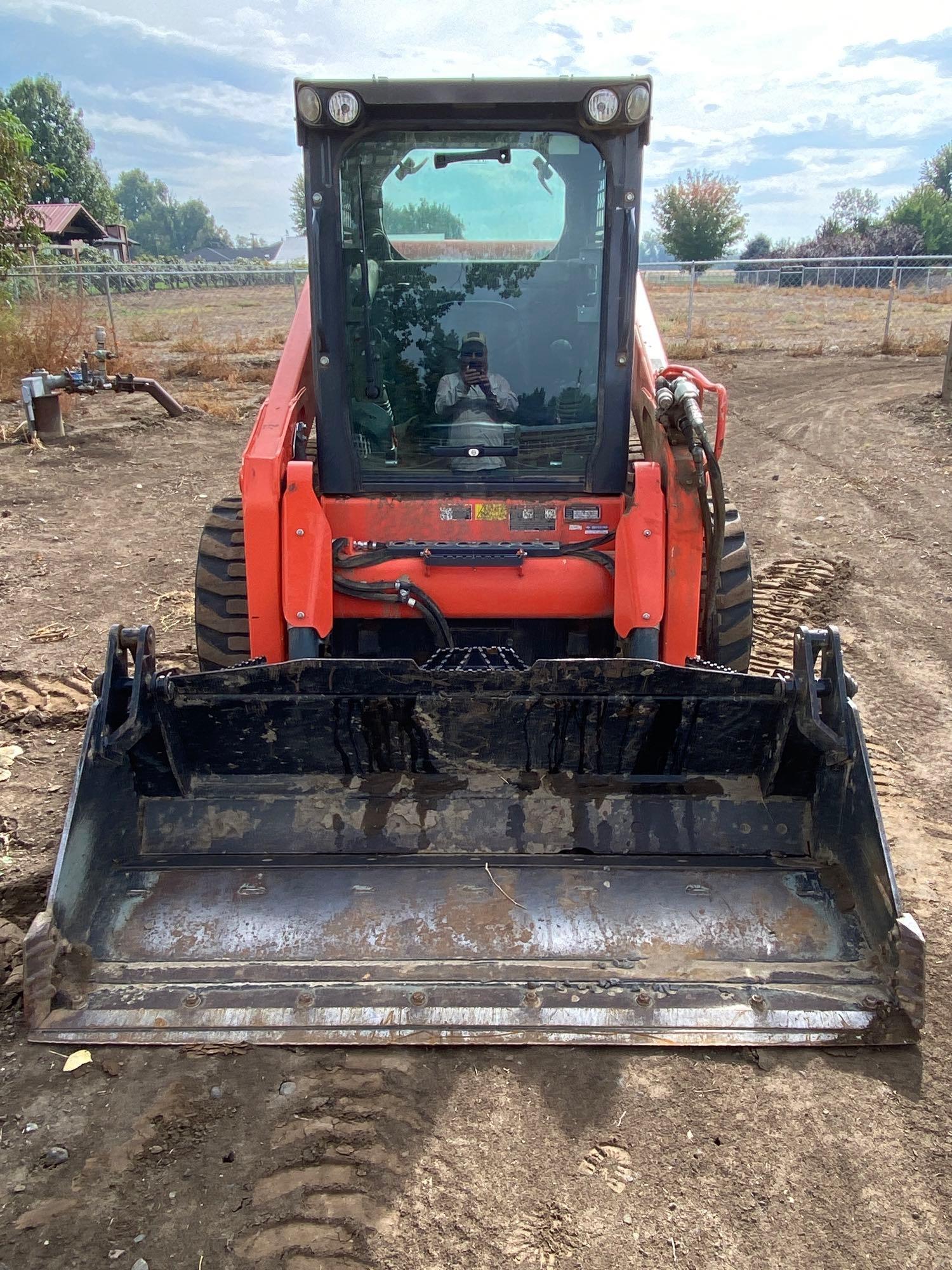 2019 Kubota Model SSV75 Skid Steer Loader w/ Clamshell Bucket
