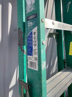 (2) Werner 6' Fiberglass Stepladder