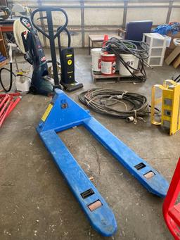 Pallet Jack 5500lbs Cap.