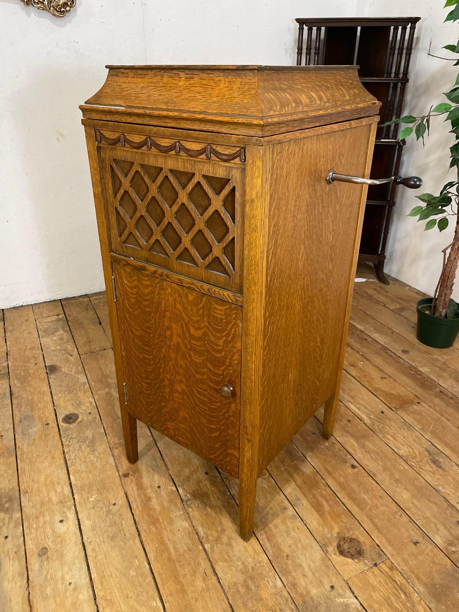 Pathe Freres, Model VII, crank Phonograph, oak cabinet.