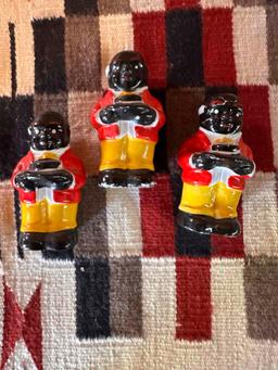 Set of 3 men salt and pepper shakers