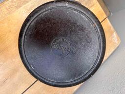 Lodge Cast Iron Pot with Lid