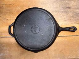 Lodge cast Iron Pot