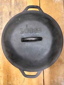 Cast Iron Lodge pot with Lid