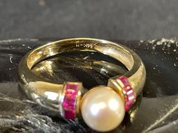14K Gold Ring with Pearl and Ruby