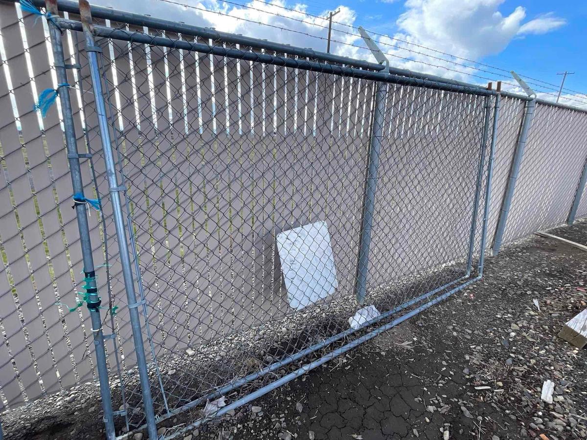 (2)Cyclone Fence Panels 10'4" x 6'4"