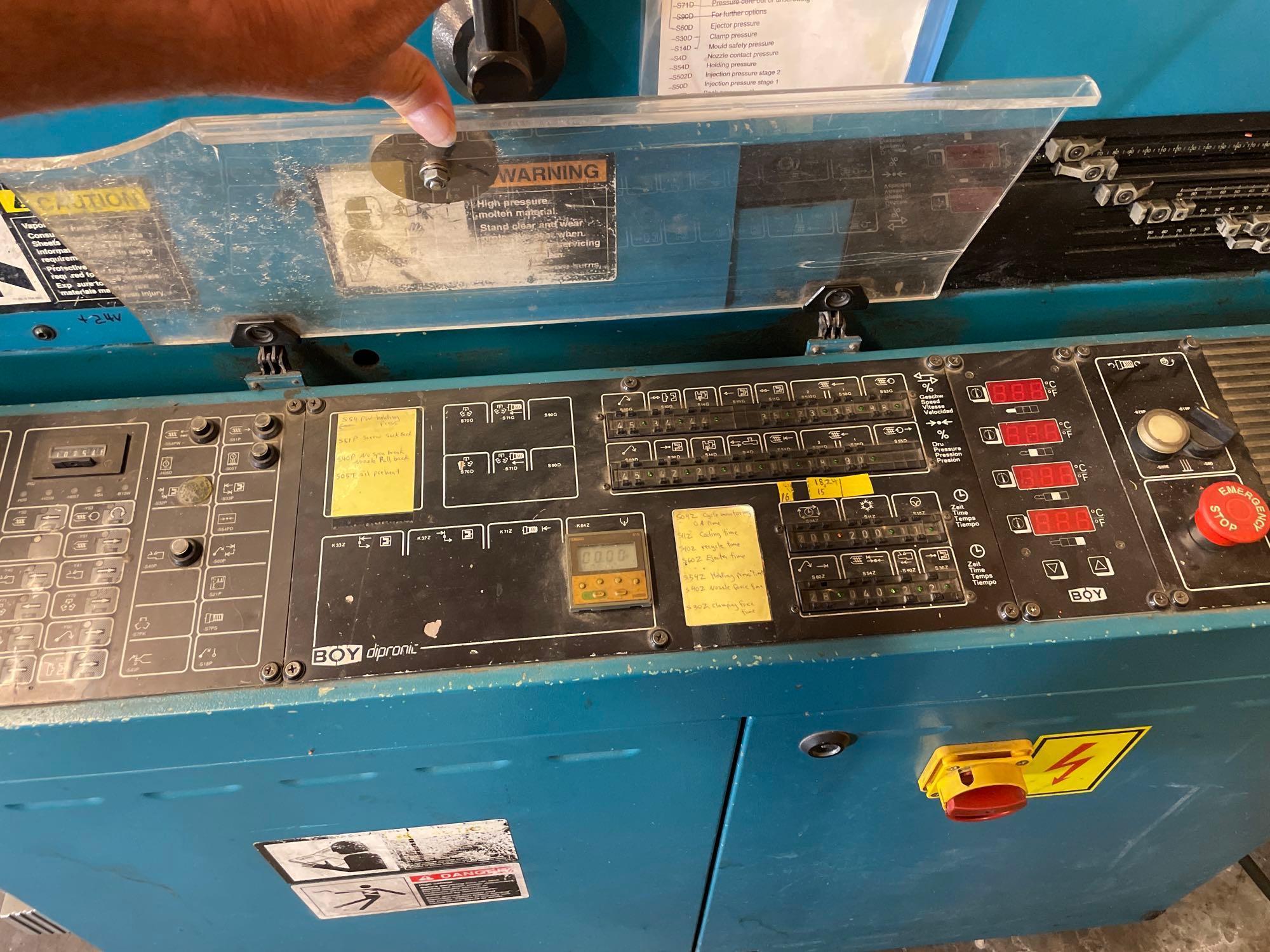 Boy 25D Plastic Injection Molding Machine