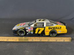 #17 Matt Kenseth Dewalt Die-cast Nascar toy