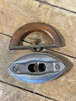 Assortment of (4) sad irons, see photo's
