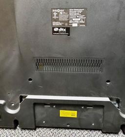 2 TV flatscreens