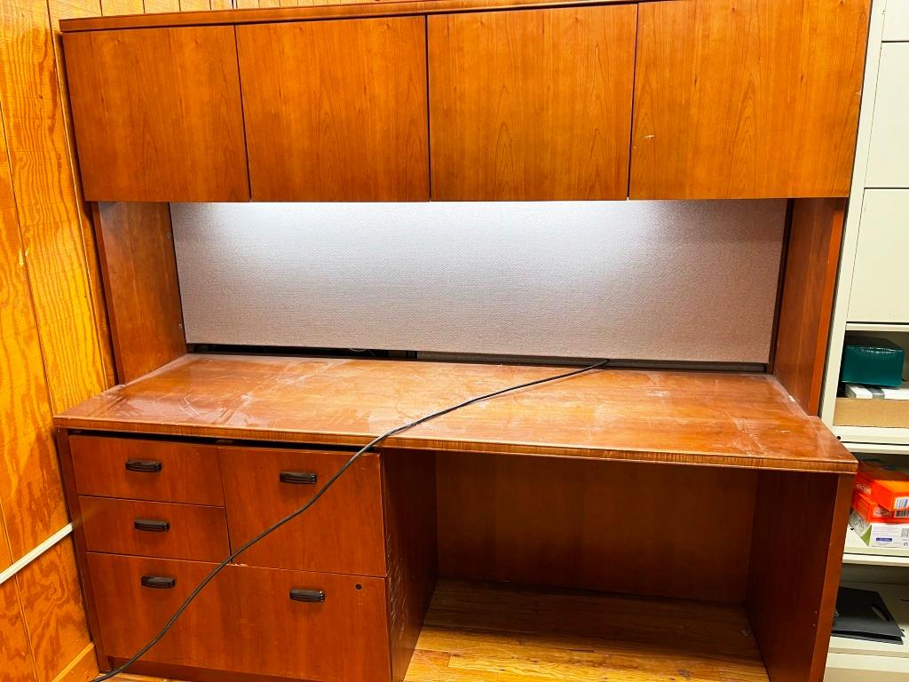 Hon Desk and hutch