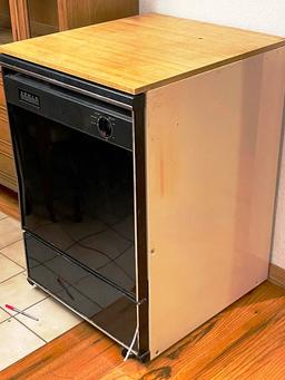 Portable dishwasher
