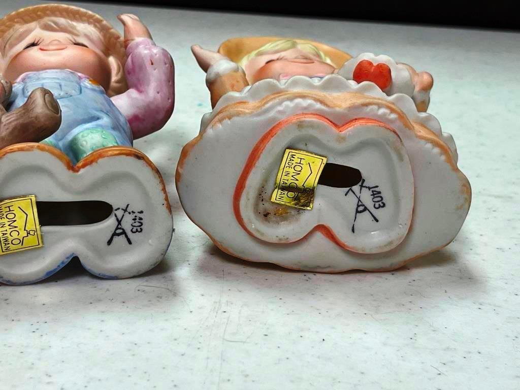 Figurines