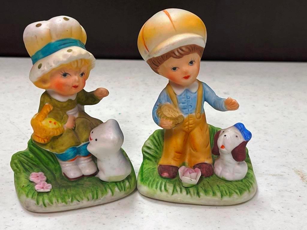 Figurines
