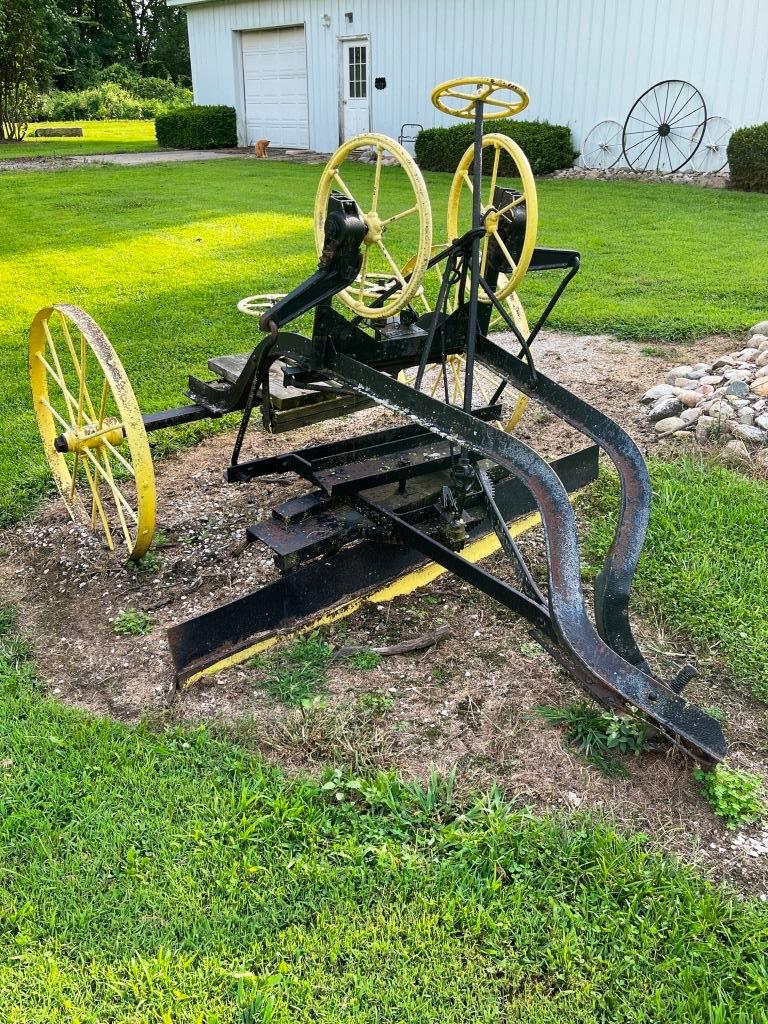 Antique Grader
