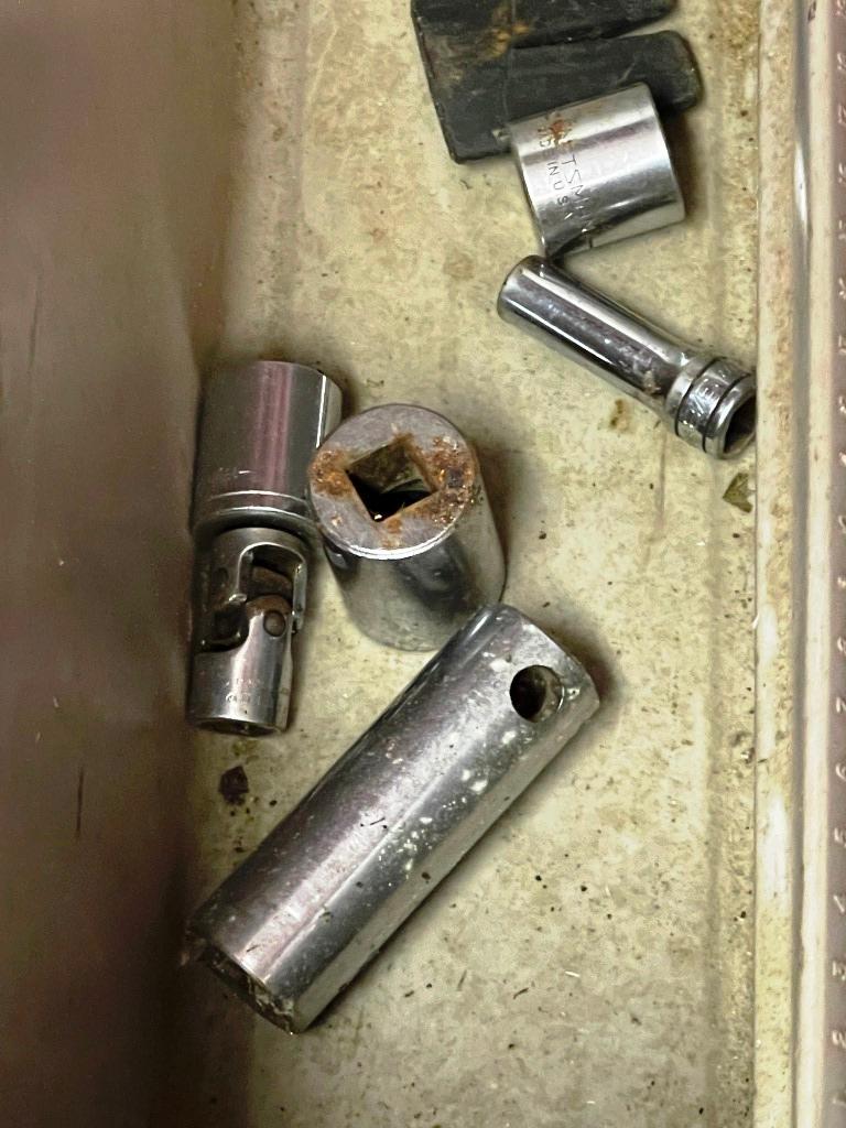 Tool Tray with Ratchets and Sockets