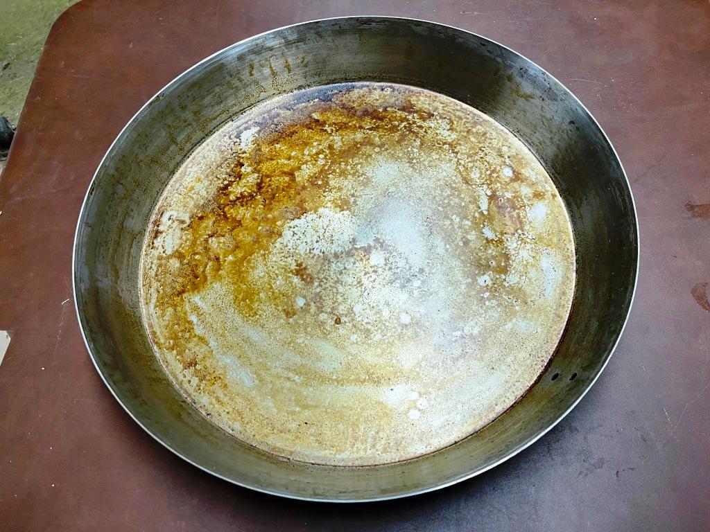 Large Covered Pan