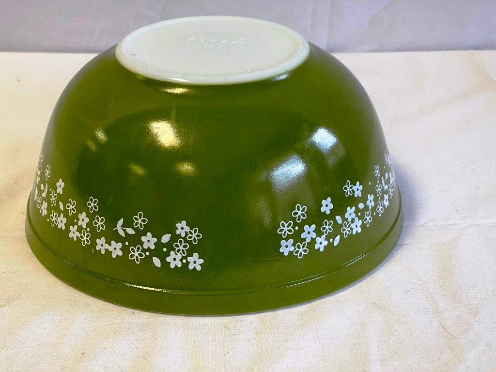Vintage Pyrex Mixing Bowl