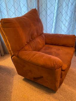 Single Swivel Rocker / Recliner