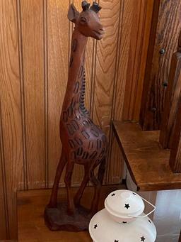 Decorative Lanterns and Giraffe