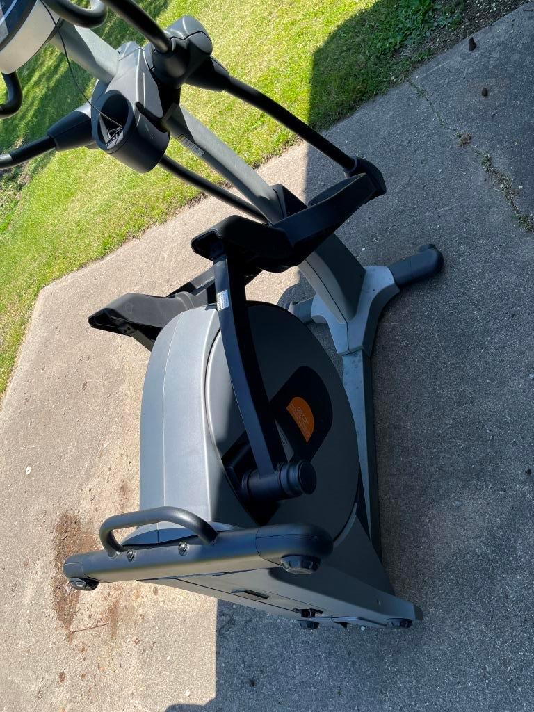 NordicTrack E 5.5 Elliptical Exercise Machine