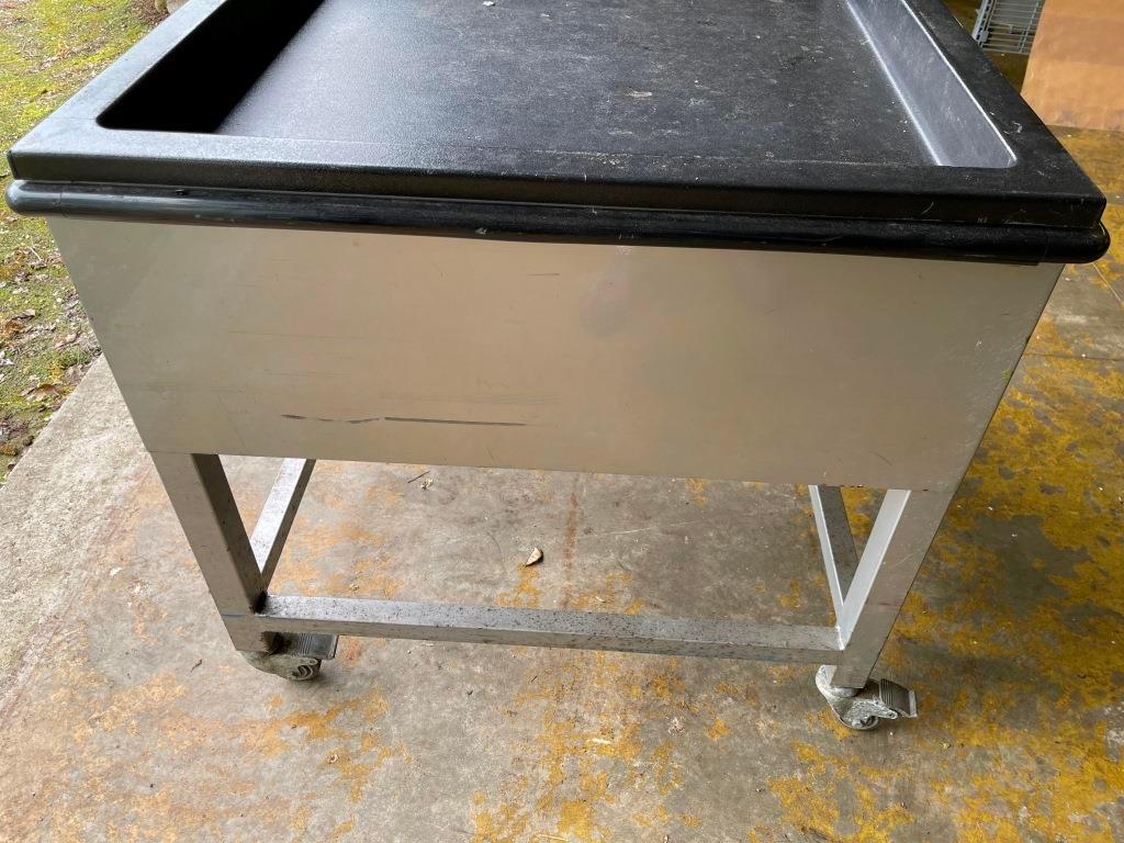 Metal Retail Display Cart