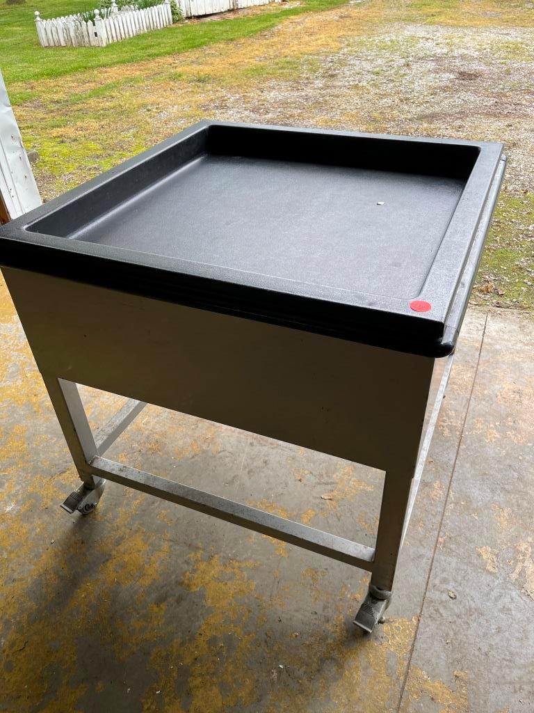 Metal Retail Display Cart