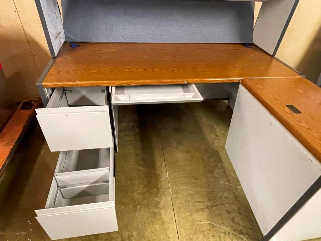 Steel Office Desk with Return and Hutch